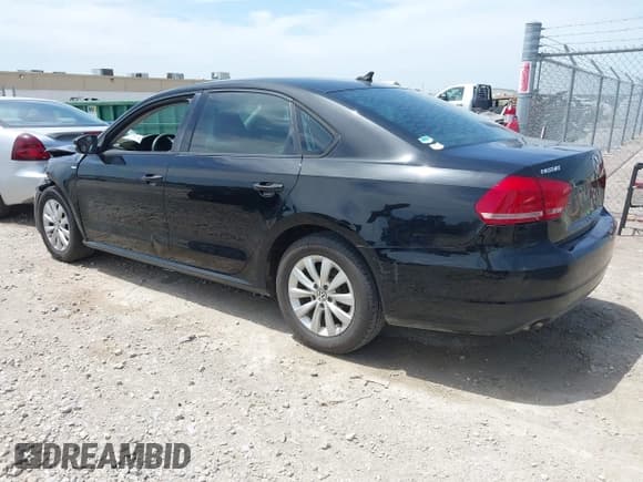 ✅ 2014 Volkswagen Passat Wolfsburg Edition • VIN: 1VWAH7A36EC018908 • Lot: 42858172. Listed on IAAI with 271,274 mi. Free auction sales archive from the USA and detailed vehicle history report at DreamBid. Image 3.