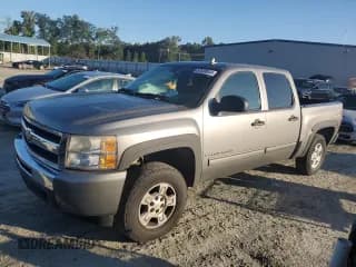 ✅ 2009 Chevrolet Silverado 1500 LT • VIN: 3GCEK233X9G249142 • Lot: 67528044. Listed on Copart with 192,134 mi. Free auction sales archive from the USA and detailed vehicle history report at DreamBid. Image 1.
