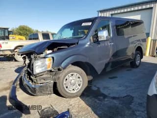 ✅ 2015 Nissan NV SL • VIN: 5BZAF0AA2FN851450 • Lot: 82626025. Wystawiony na Copart z przebiegiem 121 882 mil. Bezpłatny archiwum sprzedaży aukcyjnych z USA i szczegółowy raport historii pojazdu na DreamBid. Zdjęcie 1.