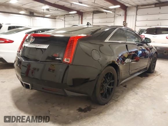 ✅ 2011 Cadillac CTS Performance • VIN: 1G6DL1ED3B0100075 • Лот: 41392627. Опубликован ранее на IAAI с пробегом 124 775 миль. Бесплатный доступ к архиву аукционных продаж из США и подробный отчёт об истории автомобиля на DreamBid. Изображение 4.