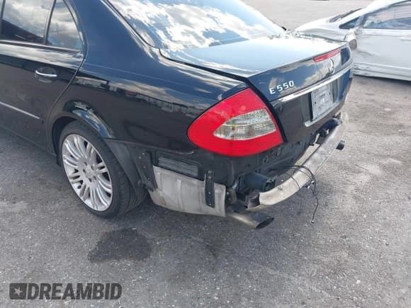 ✅ 2008 Mercedes-Benz E 550 Sport • VIN: WDBUF72X28B246842 • Лот: 42893531. Опубликован ранее на IAAI с пробегом 159 244 миль. Бесплатный доступ к архиву аукционных продаж из США и подробный отчёт об истории автомобиля на DreamBid. Изображение 6.