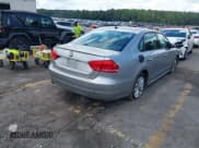 ✅ 2013 Volkswagen Passat S • VIN: 1VWAP7A36DC066412 • Lot: 42970388. Wystawiony na IAAI z przebiegiem 181 885 mil. Bezpłatny archiwum sprzedaży aukcyjnych z USA i szczegółowy raport historii pojazdu na DreamBid. Zdjęcie 4.
