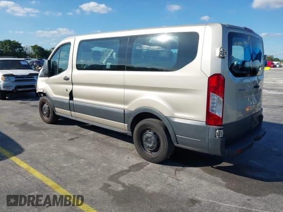 ✅ 2017 Ford Transit XL • VIN: 1FMZK1ZM4HKA41921 • Lot: 43757729. Wystawiony na IAAI z przebiegiem 96 713 mil. Bezpłatny archiwum sprzedaży aukcyjnych z USA i szczegółowy raport historii pojazdu na DreamBid. Zdjęcie 3.