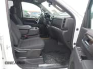 ✅ 2025 Chevrolet Silverado 2500HD LT • VIN: 2GC1KNEY2S1221276 • Лот: 43143439. Опубликован ранее на IAAI с пробегом 4 017 миль. Бесплатный доступ к архиву аукционных продаж из США и подробный отчёт об истории автомобиля на DreamBid. Изображение 5.