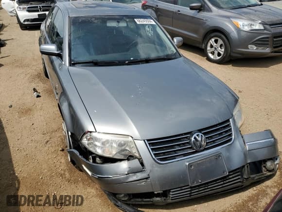 ✅ 2003 Volkswagen Passat GLS • VIN: WVWPH63B83P389277 • Lot: 66245594. Wystawiony na Copart z przebiegiem 108 579 mil. Bezpłatny archiwum sprzedaży aukcyjnych z USA i szczegółowy raport historii pojazdu na DreamBid. Zdjęcie 5.