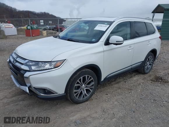 ✅ 2018 Mitsubishi Outlander ES • VIN: JA4AZ3A30JZ012449 • Lot: 41883552. Listed on IAAI with 84,453 mi. Free auction sales archive from the USA and detailed vehicle history report at DreamBid. Image 2.