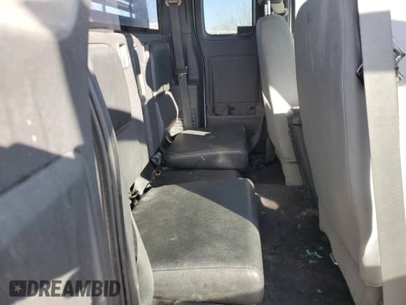 2008 Dodge Dakota SXT z VIN 1D7HE32NX8S565330, wystawiony jako Copart lot #87002294 z przebiegiem 168 907 mil mil oraz Szkoda całkowita • Salvage title. Historia ofert i sprzedaży dostępna na DreamBid. Obrazek 11.