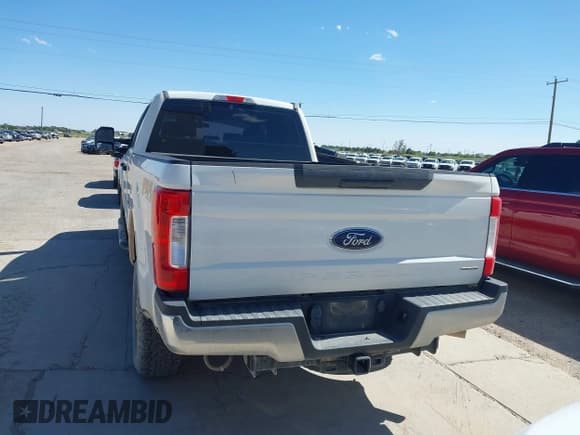 ✅ 2017 Ford F-250 Lariat • VIN: 1FT7W2B67HEC20437 • Lot: 42175020. Wystawiony na IAAI z przebiegiem 32 813 mil. Bezpłatny archiwum sprzedaży aukcyjnych z USA i szczegółowy raport historii pojazdu na DreamBid. Zdjęcie 16.