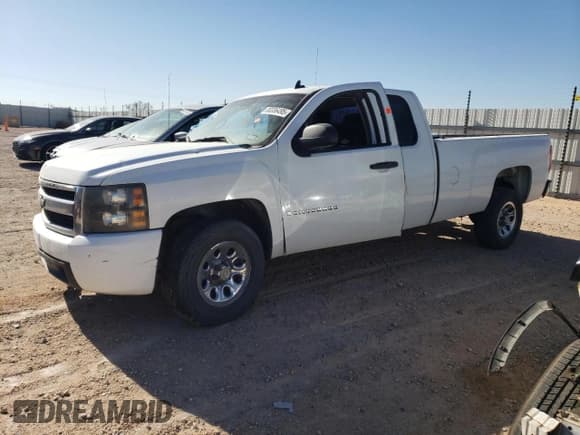 ✅ 2007 Chevrolet Silverado 1500 Work Truck • VIN: 1GCEC19J17E592617 • Lot: 88336495. Listed on Copart with Not provided. Free auction sales archive from the USA and detailed vehicle history report at DreamBid. Image 1.