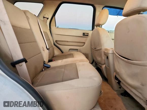 ✅ 2008 Ford Escape XLT • VIN: 1FMCU031X8KB99494 • Lot: 92678905. Listed on Copart with 242,458 mi. Free auction sales archive from the USA and detailed vehicle history report at DreamBid. Image 11.