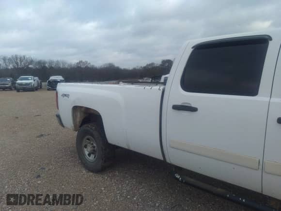 2008 Chevrolet Silverado 3500HD SRW LTZ with VIN 1GCHK33628F149615, listed as a IAAI auction lot 41503117 with 394,512 mi miles and . Bid and sale history available at DreamBid. Image 18.