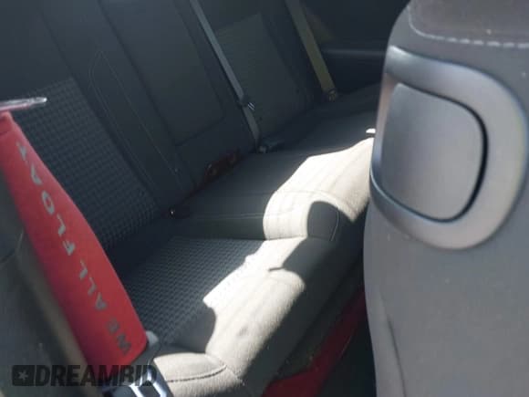 ✅ 2022 Dodge Challenger SXT • VIN: 2C3CDZGGXNH109629 • Lot: 41977454. Listed on IAAI with 64,946 mi. Free auction sales archive from the USA and detailed vehicle history report at DreamBid. Image 8.