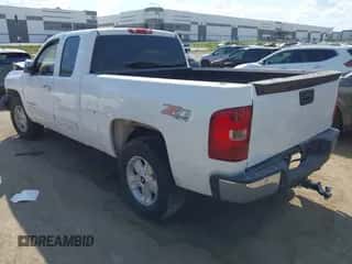 2007 Chevrolet Silverado 1500 2LT with VIN 1GCEK19J97E501094, listed as a IAAI auction lot 43338598 with 238,104 mi miles and . Bid and sale history available at DreamBid. Image 2.