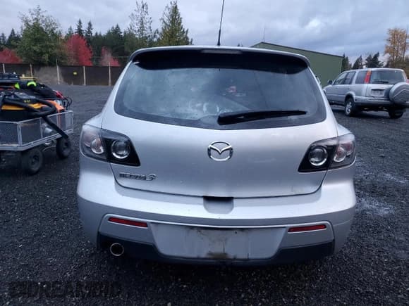 ✅ 2008 Mazda 3 S Sport • VIN: JM1BK343581872091 • Лот: 91662525. Опубликован ранее на Copart с пробегом 112 135 миль. Бесплатный доступ к архиву аукционных продаж из США и подробный отчёт об истории автомобиля на DreamBid. Изображение 6.