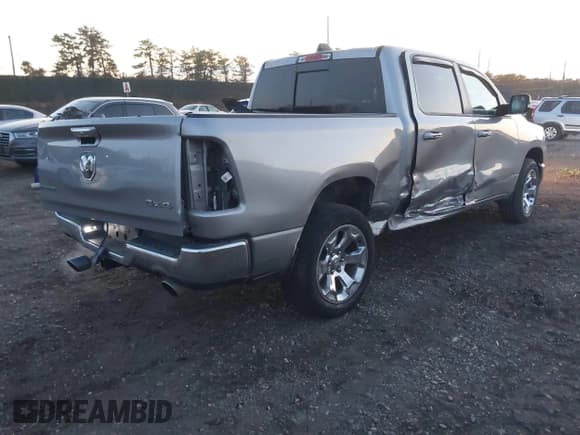 ✅ 2020 Ram 1500 Big Horn • VIN: 1C6SRFFT1LN132637 • Lot: 43702388. Listed on IAAI with 59,740 mi. Free auction sales archive from the USA and detailed vehicle history report at DreamBid. Image 4.