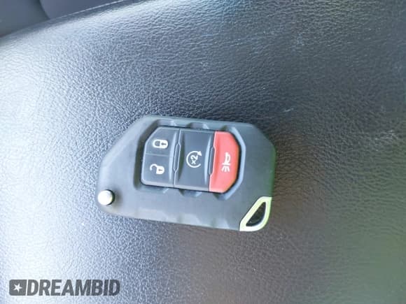 ✅ 2020 Jeep Wrangler Unlimited Sport S • VIN: 1C4HJXDN1LW230386 • Lot: 43690360. Wystawiony na IAAI z przebiegiem 116 585 mil. Bezpłatny archiwum sprzedaży aukcyjnych z USA i szczegółowy raport historii pojazdu na DreamBid. Zdjęcie 11.