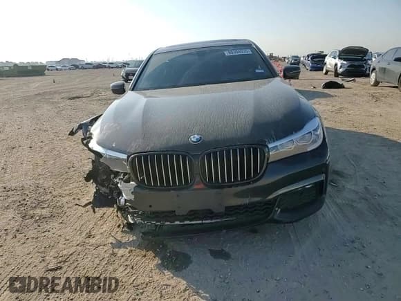 ✅ 2019 BMW 7 Series 740i xDrive • VIN: WBA7E4C50KGV70117 • Lot: 80304035. Listed on Copart with 92,022 mi. Free auction sales archive from the USA and detailed vehicle history report at DreamBid. Image 13.