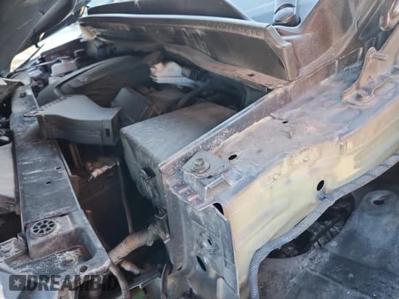 ✅ 2017 Kia Sedona LX • VIN: KNDMB5C14H6338832 • Lot: 84979365. Listed on Copart with 97,181 mi. Free auction sales archive from the USA and detailed vehicle history report at DreamBid. Image 11.