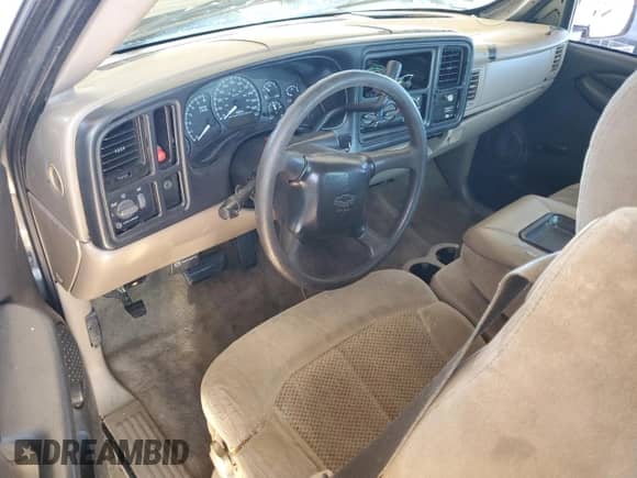 ✅ 2002 Chevrolet Silverado 1500 LS • VIN: 1GCEC19V12Z239654 • Lot: 90499805. Wystawiony na Copart z przebiegiem 196 810 mil mil. Skorzystaj z bezpłatnego archiwum sprzedaży aukcyjnych z USA i zobacz szczegółowy raport historii pojazdu na DreamBid. Zdjęcie 8.