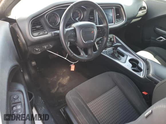 ✅ 2017 Dodge Challenger R/T • VIN: 2C3CDZBT2HH639229 • Lot: 47707184. Wystawiony na Copart z przebiegiem 107 131 mil. Bezpłatny archiwum sprzedaży aukcyjnych z USA i szczegółowy raport historii pojazdu na DreamBid. Zdjęcie 8.