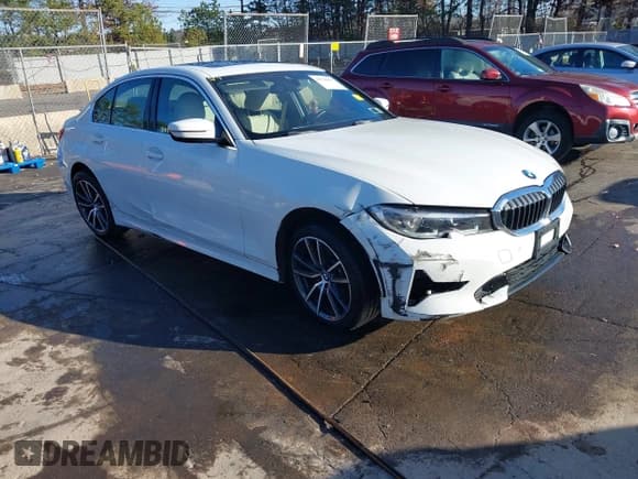 ✅ 2022 BMW 3 Series 330i xDrive • VIN: 3MW5R7J00N8C65787 • Lot: 43790437. Listed on IAAI with 21,124 mi. Free auction sales archive from the USA and detailed vehicle history report at DreamBid. Image 1.