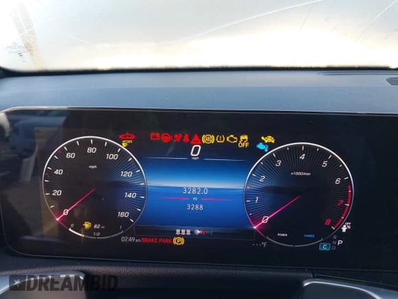 ✅ 2025 Mercedes-Benz GLB 250 • VIN: W1N4M4HB1SW389128 • Lot: 42608911. Listed on IAAI with 3,288 mi. Free auction sales archive from the USA and detailed vehicle history report at DreamBid. Image 7.