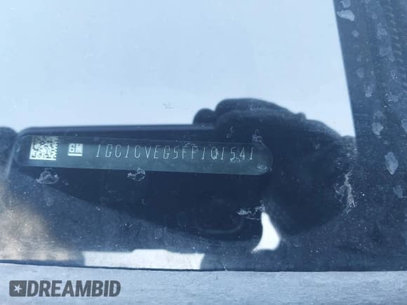 ✅ 2015 Chevrolet Silverado 2500HD LT • VIN: 1GC1CVEG5FF101541 • Lot: 41187622. Wystawiony na IAAI z przebiegiem 295 925 mil. Bezpłatny archiwum sprzedaży aukcyjnych z USA i szczegółowy raport historii pojazdu na DreamBid. Zdjęcie 9.