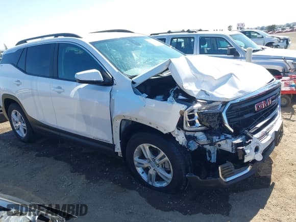 ✅ 2023 GMC Terrain SLE • VIN: 3GKALTEG9PL229197 • Lot: 42610722. Wystawiony na IAAI z przebiegiem 32 686 mil. Bezpłatny archiwum sprzedaży aukcyjnych z USA i szczegółowy raport historii pojazdu na DreamBid. Zdjęcie 1.