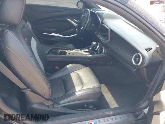 ✅ 2018 Chevrolet Camaro 2SS • VIN: 1G1FH1R71J0150878 • Lot: 42228026. Listed on IAAI with 76,484 mi. Free auction sales archive from the USA and detailed vehicle history report at DreamBid. Image 5.