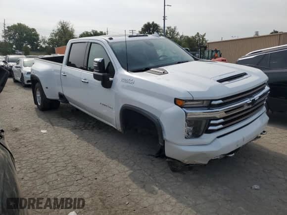 2021 Chevrolet Silverado 3500HD High Country z VIN 1GC4YVEY0MF246295, wystawiony jako Copart lot #70669874 z przebiegiem 134 097 mil mil oraz Szkoda całkowita • Salvage title. Historia ofert i sprzedaży dostępna na DreamBid. Obrazek 4.