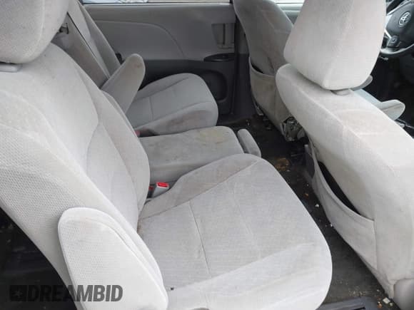 ✅ 2017 Toyota Sienna LE • VIN: 5TDKZ3DC0HS890531 • Lot: 43651552. Listed on IAAI with 182,173 mi. Free auction sales archive from the USA and detailed vehicle history report at DreamBid. Image 8.