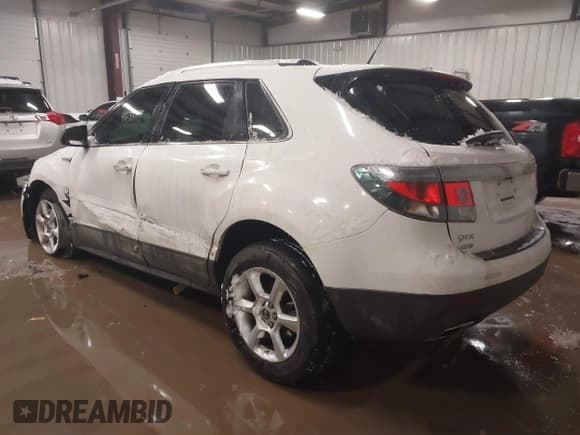 ✅ 2011 Saab 9-4X • VIN: 3G0FNREY2BS800502 • Lot: 41635119. Wystawiony na IAAI z przebiegiem 204 671 mil. Bezpłatny archiwum sprzedaży aukcyjnych z USA i szczegółowy raport historii pojazdu na DreamBid. Zdjęcie 3.