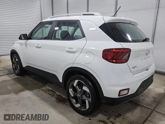 ✅ 2025 Hyundai Venue SEL • VIN: KMHRC8A36SU361939 • Лот: 86595455. Опубликован ранее на Copart с пробегом 5 300 миль. Бесплатный доступ к архиву аукционных продаж из США и подробный отчёт об истории автомобиля на DreamBid. Изображение 2.