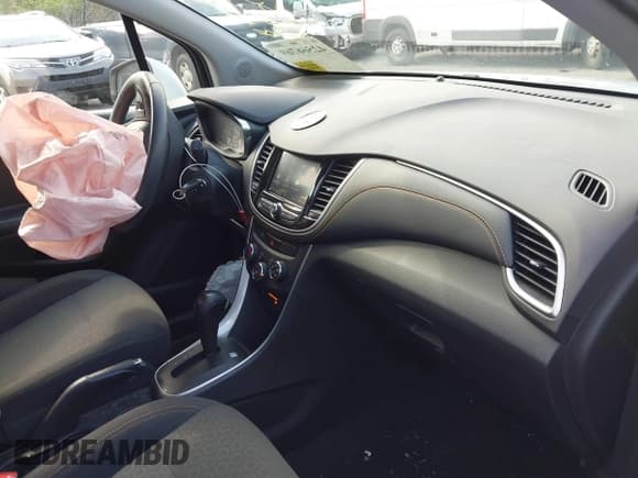 ✅ 2022 Chevrolet Trax LS • VIN: KL7CJNSM2NB544614 • Лот: 42566769. Опубликован ранее на IAAI с пробегом 18 333 миль. Бесплатный доступ к архиву аукционных продаж из США и подробный отчёт об истории автомобиля на DreamBid. Изображение 5.