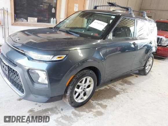 ✅ 2020 Kia Soul S • VIN: KNDJ23AU0L7083796 • Lot: 42543934. Listed on IAAI with 56,103 mi. Free auction sales archive from the USA and detailed vehicle history report at DreamBid. Image 2.