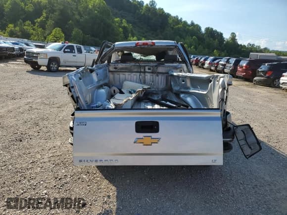✅ 2018 Chevrolet Silverado 2500HD LT • VIN: 1GC1KVEG1JF166981 • Lot: 61758485. Wystawiony na Copart z przebiegiem Nie podano. Bezpłatny archiwum sprzedaży aukcyjnych z USA i szczegółowy raport historii pojazdu na DreamBid. Zdjęcie 6.