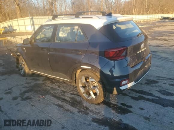 ✅ 2021 Hyundai Venue Denim • VIN: KMHRC8A30MU120607 • Lot: 86898884. Listed on Copart with 28,681 mi. Free auction sales archive from the USA and detailed vehicle history report at DreamBid. Image 2.