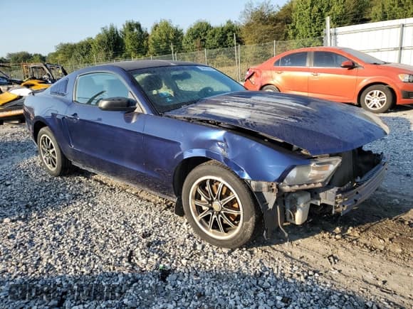 ✅ 2010 Ford Mustang V6 • VIN: 1ZVBP8AN6A5168840 • Lot: 84063965. Listed on Copart with 64,358 mi. Free auction sales archive from the USA and detailed vehicle history report at DreamBid. Image 4.