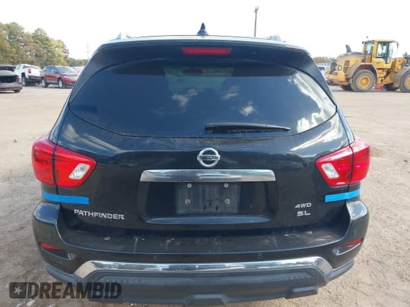 ✅ 2019 Nissan Pathfinder SV • VIN: 5N1DR2MMXKC607942 • Lot: 43676615. Wystawiony na IAAI z przebiegiem 110 127 mil. Bezpłatny archiwum sprzedaży aukcyjnych z USA i szczegółowy raport historii pojazdu na DreamBid. Zdjęcie 17.