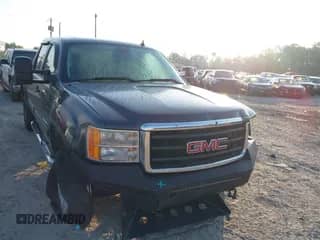 2010 GMC Sierra 1500 z VIN 3GTXKVE23AG225882, wystawiony jako IAAI lot #42579165 z przebiegiem 101 792 mil mil oraz . Historia ofert i sprzedaży dostępna na DreamBid. Obrazek 1.