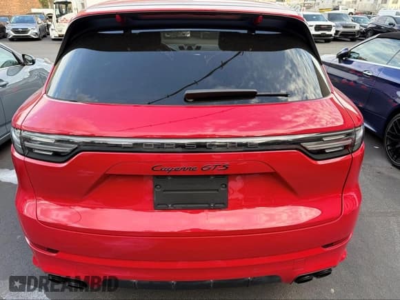 ✅ 2022 Porsche Cayenne GTS • VIN: WP1AG2AY5NDA38578 • Lot: 43418607. Wystawiony na IAAI z przebiegiem 16 253 mil. Bezpłatny archiwum sprzedaży aukcyjnych z USA i szczegółowy raport historii pojazdu na DreamBid. Zdjęcie 12.