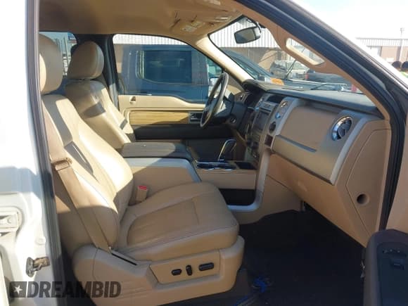 ✅ 2011 Ford F-150 Lariat • VIN: 1FTFW1ET3BFB42733 • Lot: 43406396. Listed on IAAI with 152,654 mi. Free auction sales archive from the USA and detailed vehicle history report at DreamBid. Image 5.