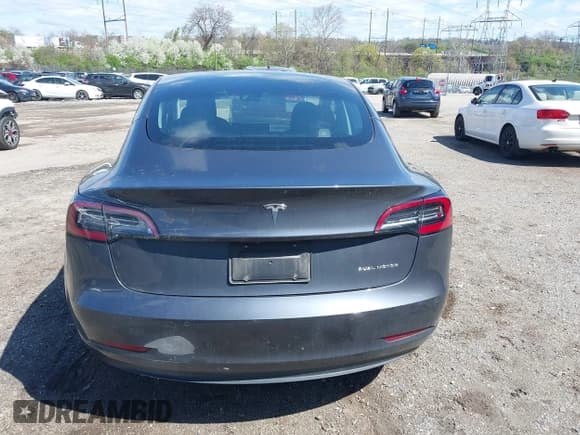 ✅ 2021 Tesla Model 3 Long Range • VIN: 5YJ3E1EBXMF036171 • Lot: 41980434. Wystawiony na IAAI z przebiegiem 47 674 mil. Bezpłatny archiwum sprzedaży aukcyjnych z USA i szczegółowy raport historii pojazdu na DreamBid. Zdjęcie 17.