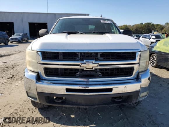 ✅ 2007 Chevrolet Silverado 2500HD 2LT • VIN: 1GCHK23K17F517840 • Лот: 45518815. Опубликован ранее на Copart с пробегом 154 011 миль. Бесплатный доступ к архиву аукционных продаж из США и подробный отчёт об истории автомобиля на DreamBid. Изображение 5.