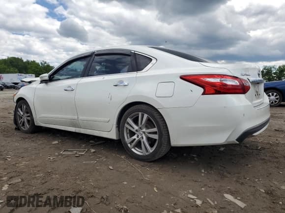 ✅ 2017 Nissan Altima SL • VIN: 1N4BL3AP6HC219980 • Lot: 58293225. Listed on Copart with 96,934 mi. Free auction sales archive from the USA and detailed vehicle history report at DreamBid. Image 2.