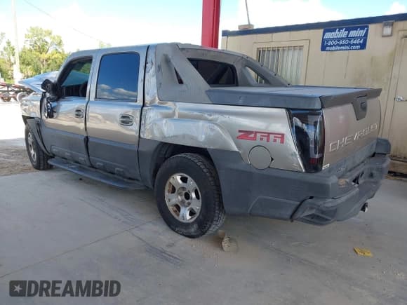 ✅ 2003 Chevrolet Avalanche • VIN: 3GNEC13T53G192743 • Lot: 43525783. Listed on IAAI with 166,217 mi. Free auction sales archive from the USA and detailed vehicle history report at DreamBid. Image 3.