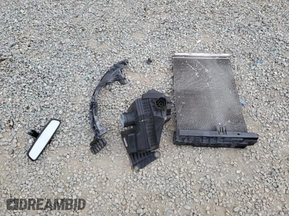 ✅ 2010 BMW 1 Series 128i • VIN: WBAUN1C58AVH82133 • Lot: 63510573. Listed on Copart with Not provided. Free auction sales archive from the USA and detailed vehicle history report at DreamBid. Image 12.