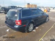 ✅ 2005 Volkswagen Passat GLX • VIN: WVWYU63B75E040674 • Lot: 43775934. Listed on IAAI with 272,182 mi. Free auction sales archive from the USA and detailed vehicle history report at DreamBid. Image 4.