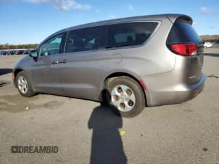 ✅ 2017 Chrysler Pacifica LX • VIN: 2C4RC1CG7HR623078 • Lot: 92888415. Wystawiony na Copart z przebiegiem 107 951 mil. Bezpłatny archiwum sprzedaży aukcyjnych z USA i szczegółowy raport historii pojazdu na DreamBid. Zdjęcie 2.