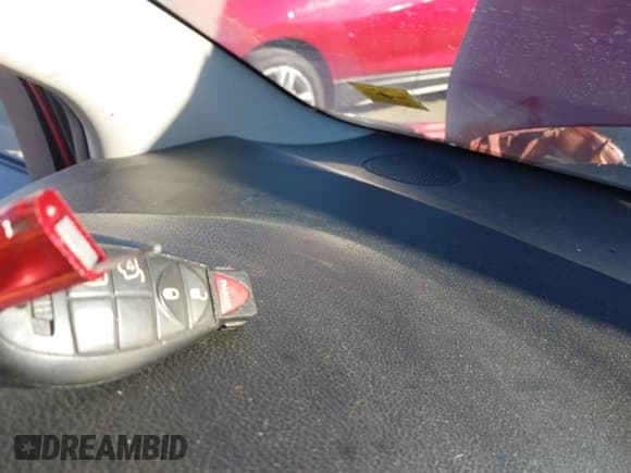 ✅ 2015 Dodge Grand Caravan SXT • VIN: 2C4RDGCG6FR732788 • Lot: 43583094. Listed on IAAI with 184,704 mi. Free auction sales archive from the USA and detailed vehicle history report at DreamBid. Image 11.